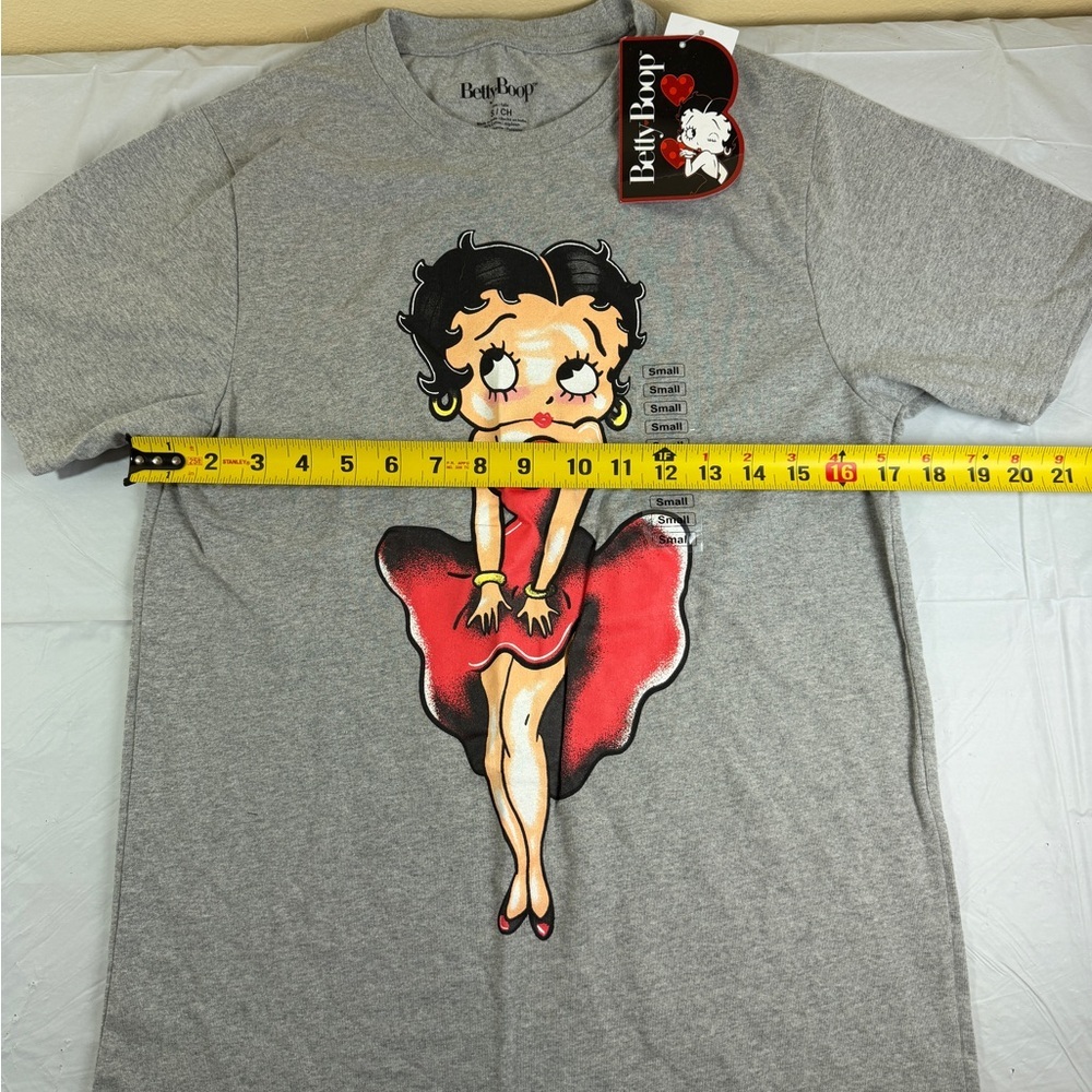 Betty Boop Red and Gray Short Sleeve Tee - Picture 4 of 6